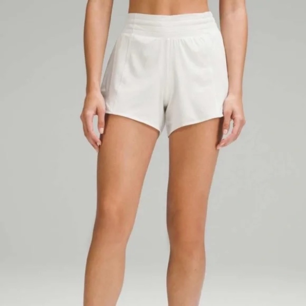 Lululemon Hotty Hot High-Rise Lined Short 4” Size 8